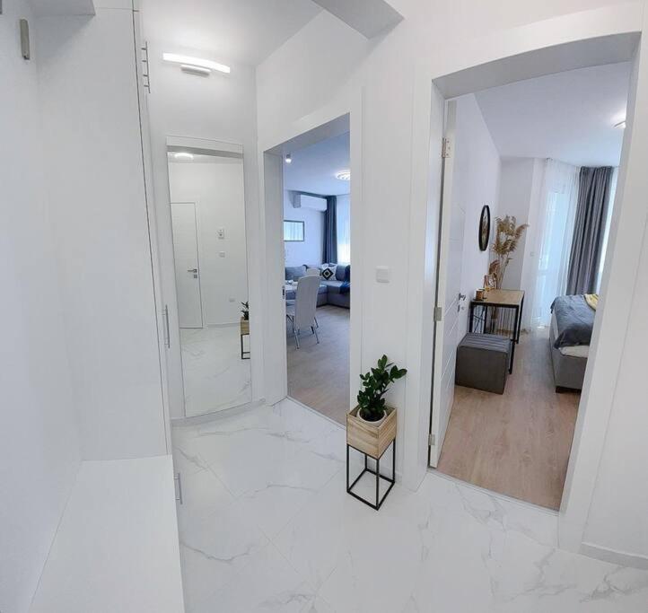 Nova City Apartments Varna Esterno foto